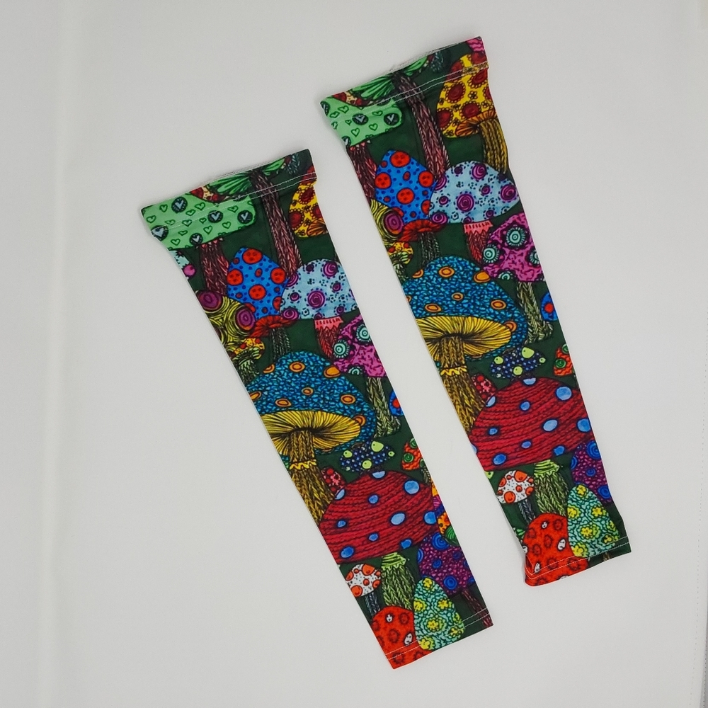 Mushroom Motif Arm Sleeves